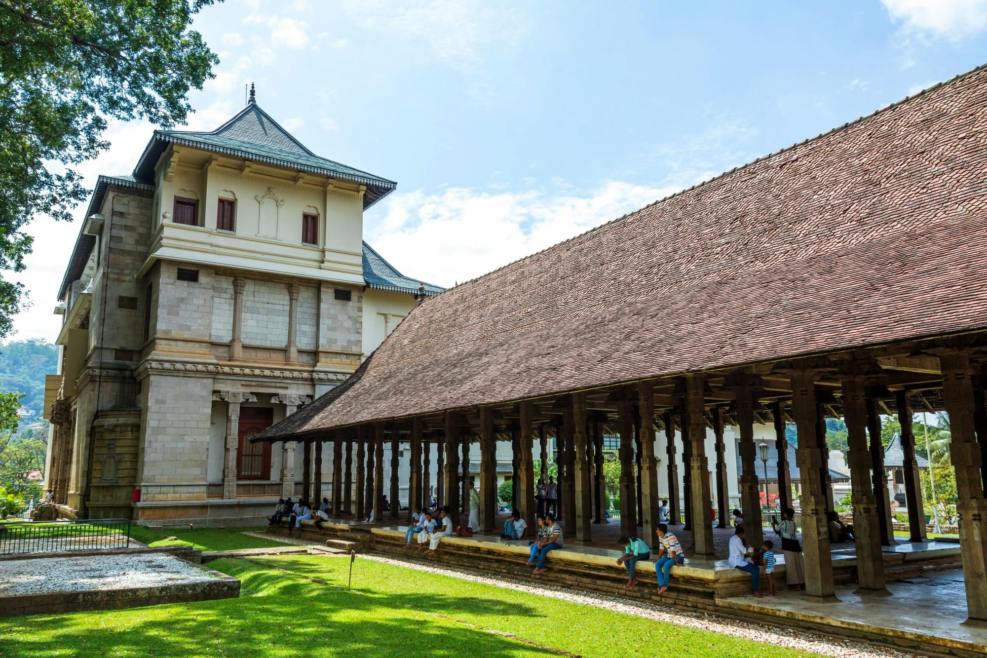 Kandy Day Tour from the East Coast