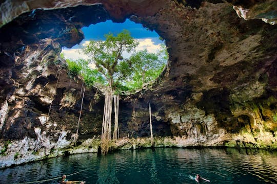 Excursão de um dia para explorar sítios maias e cenotes com refeição