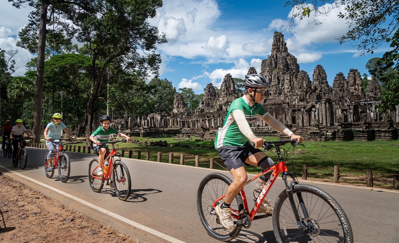 Descubra Angkor Wat en bicicleta