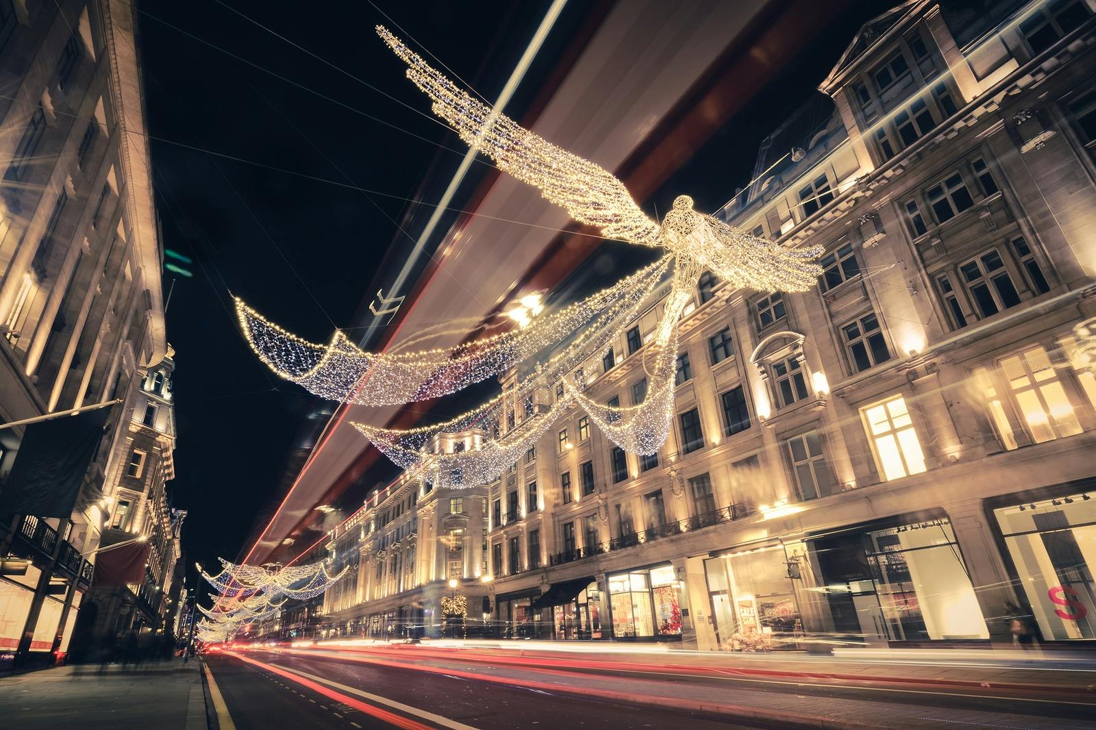 London Christmas Lights Tour by Vintage Double-Decker Bus