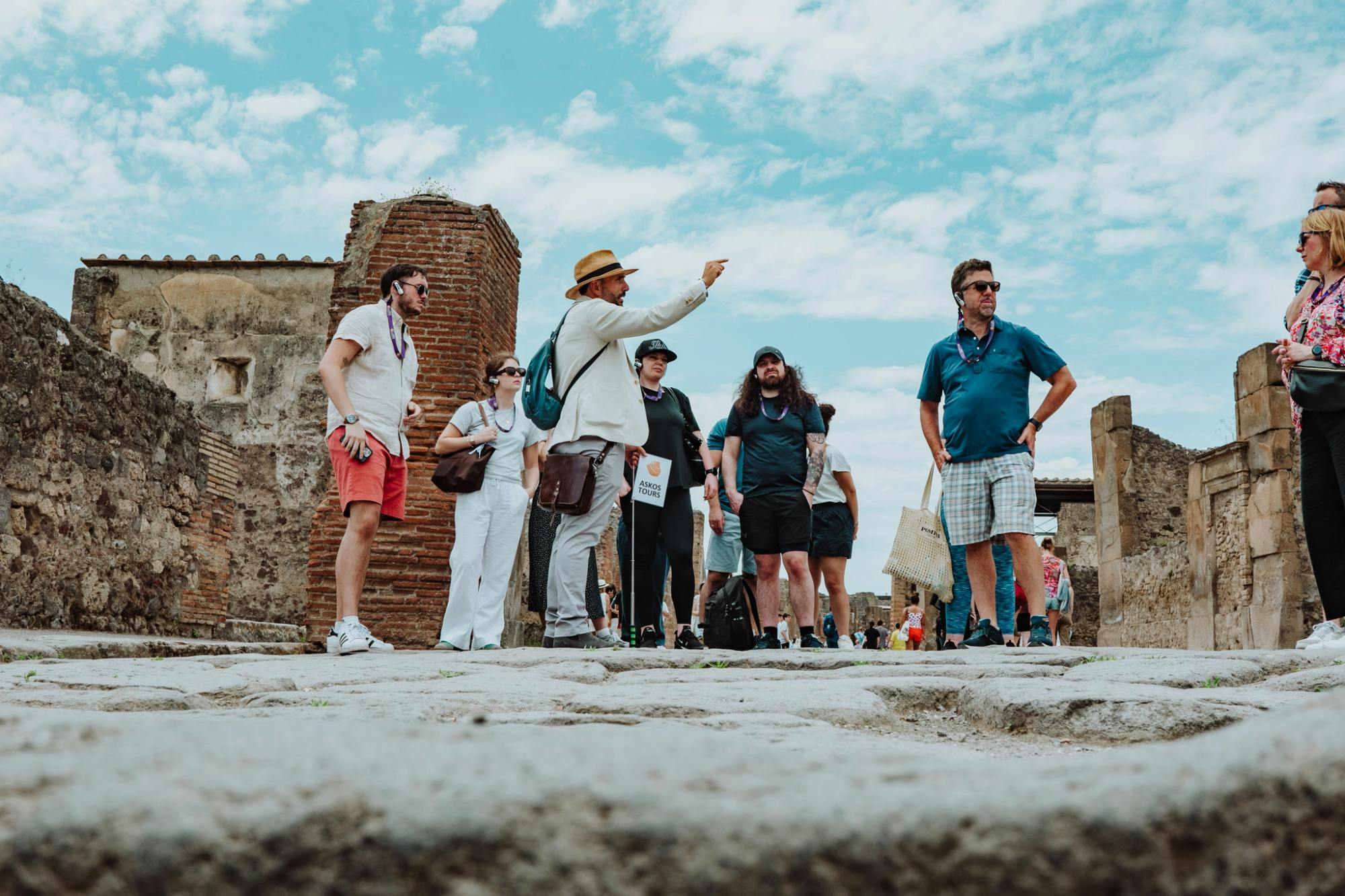 Amphitheatre of Pompeii Tour with an Archaeologist