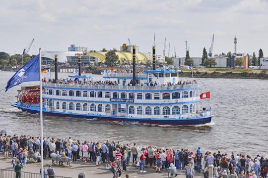 836° anniversario del porto di Amburgo Parata Partenza Nave Passeggeri