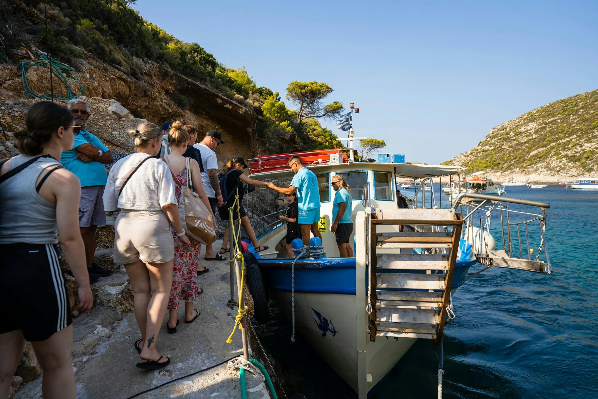 Excursión en barco al naufragio de la playa Navagio de Zante