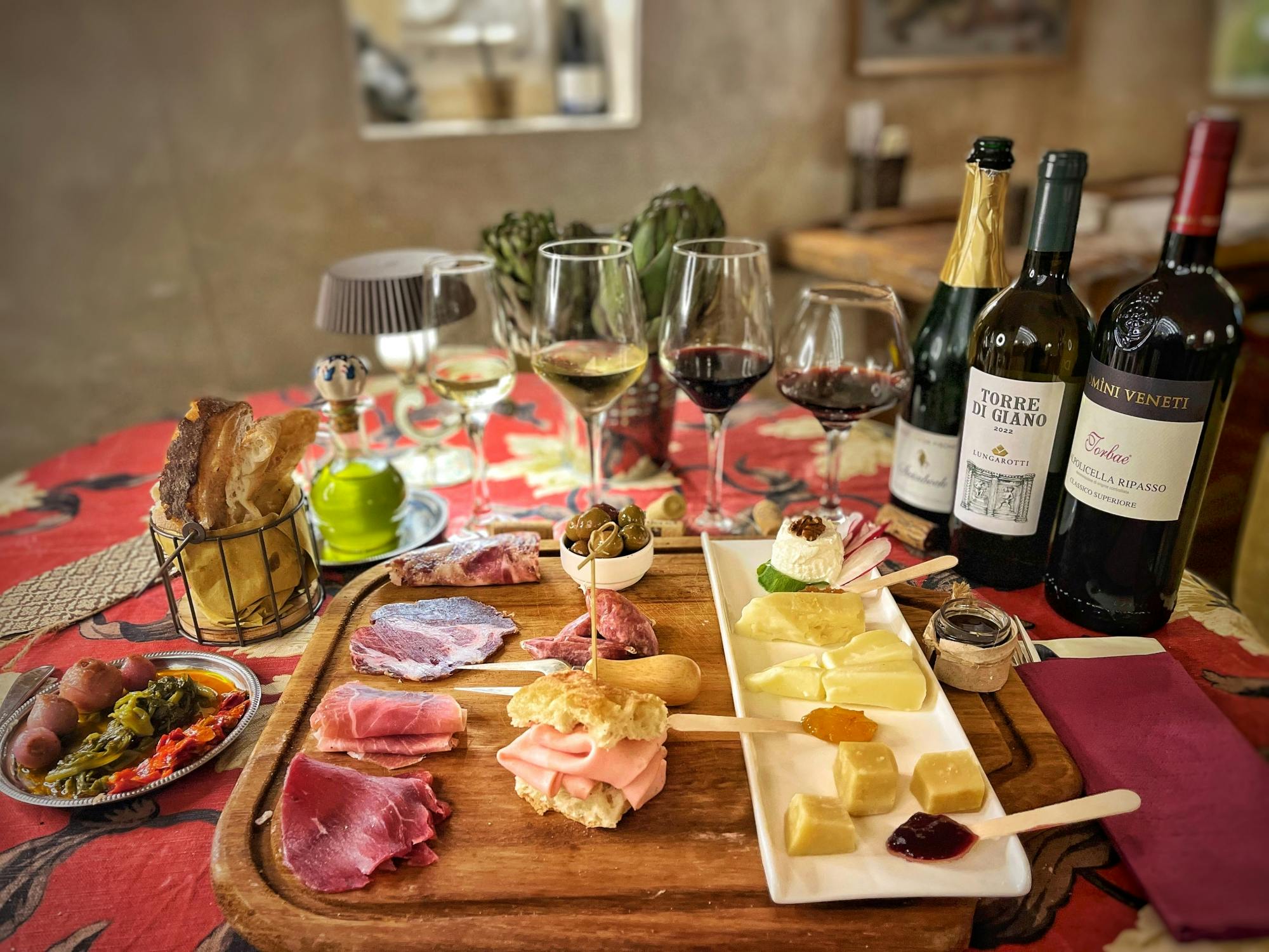 Experiencia de cata de comida y vino en Trastevere