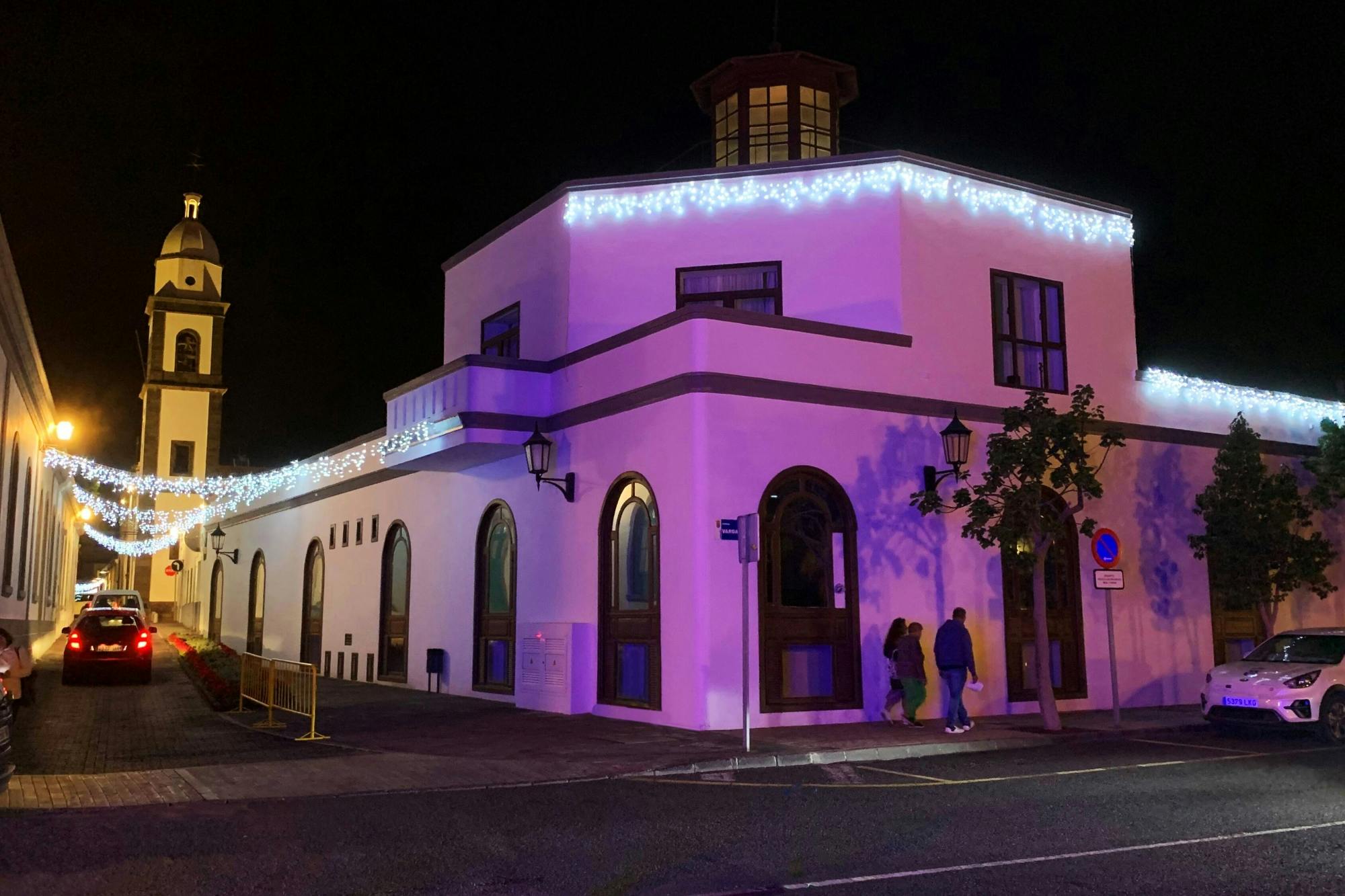 Festive evening tour of Arrecife Christmas Fair and markets