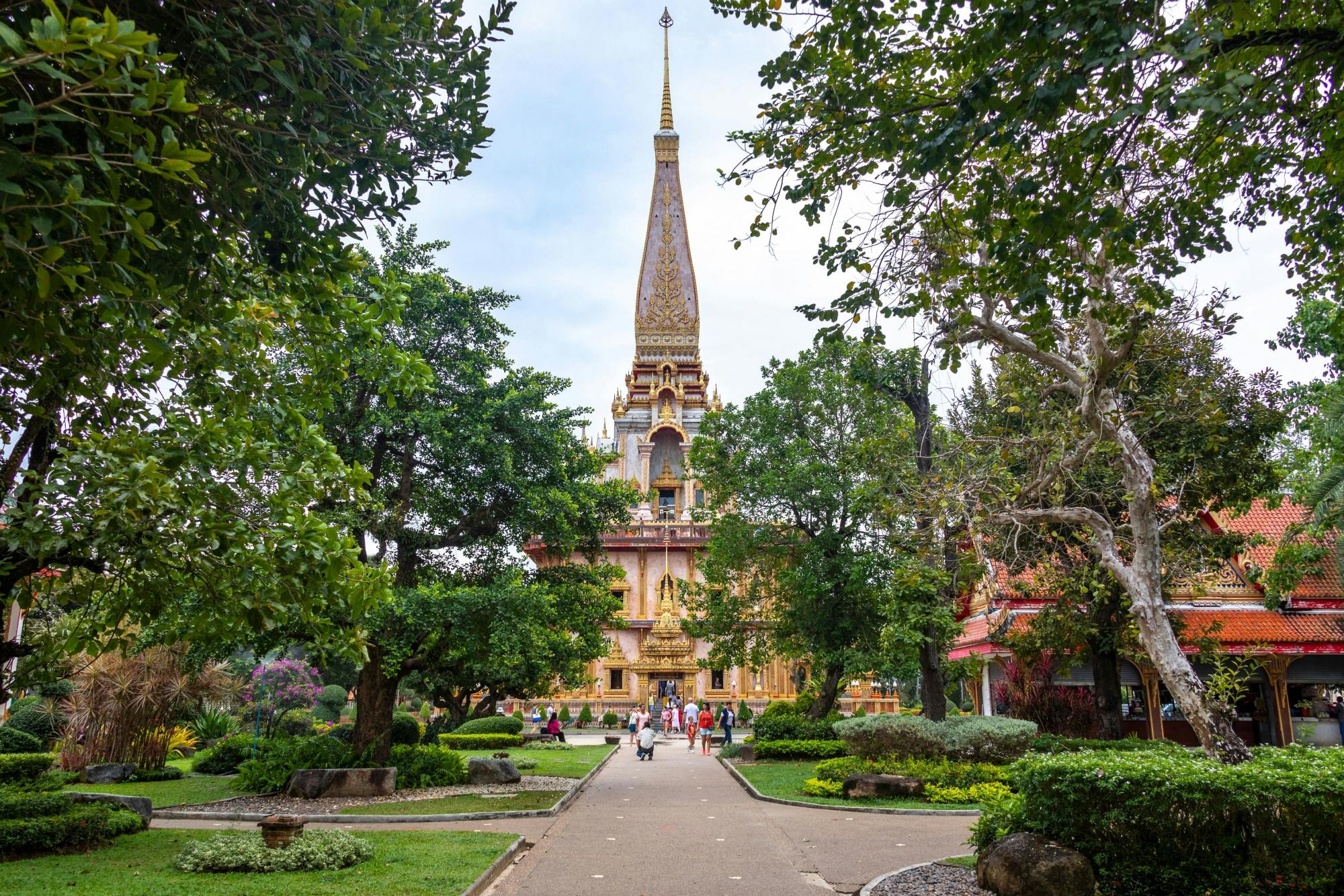 Excursión de día completo a los templos, perlas y anacardos de Phuket con almuerzo