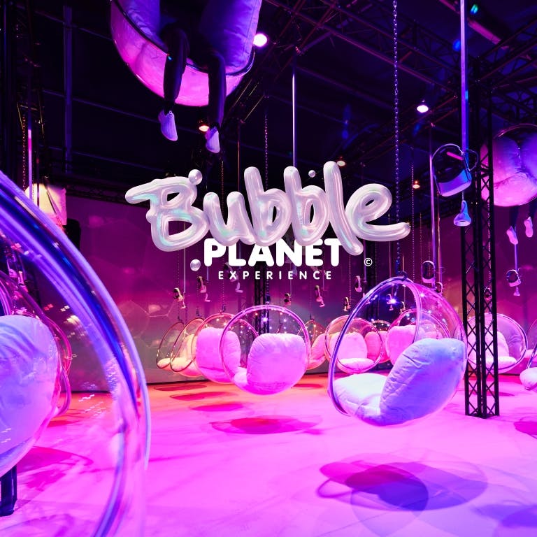 Bubble Planet Immersive Experience with VR Technology