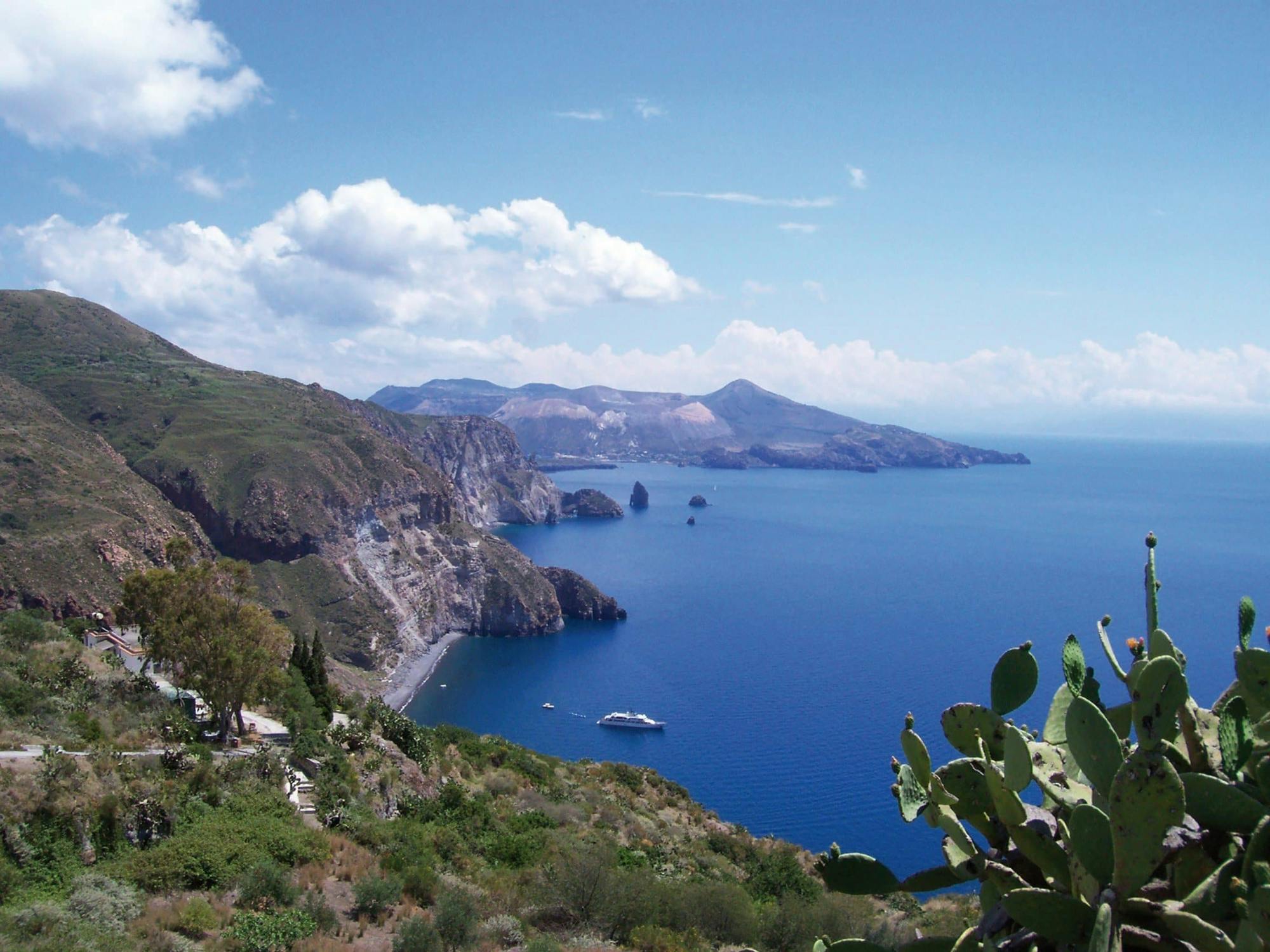 Vulcano, Lipari & Stromboli Tour