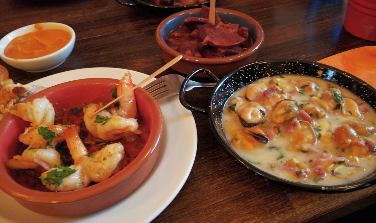 Tapas tour in the Triana neighborhood