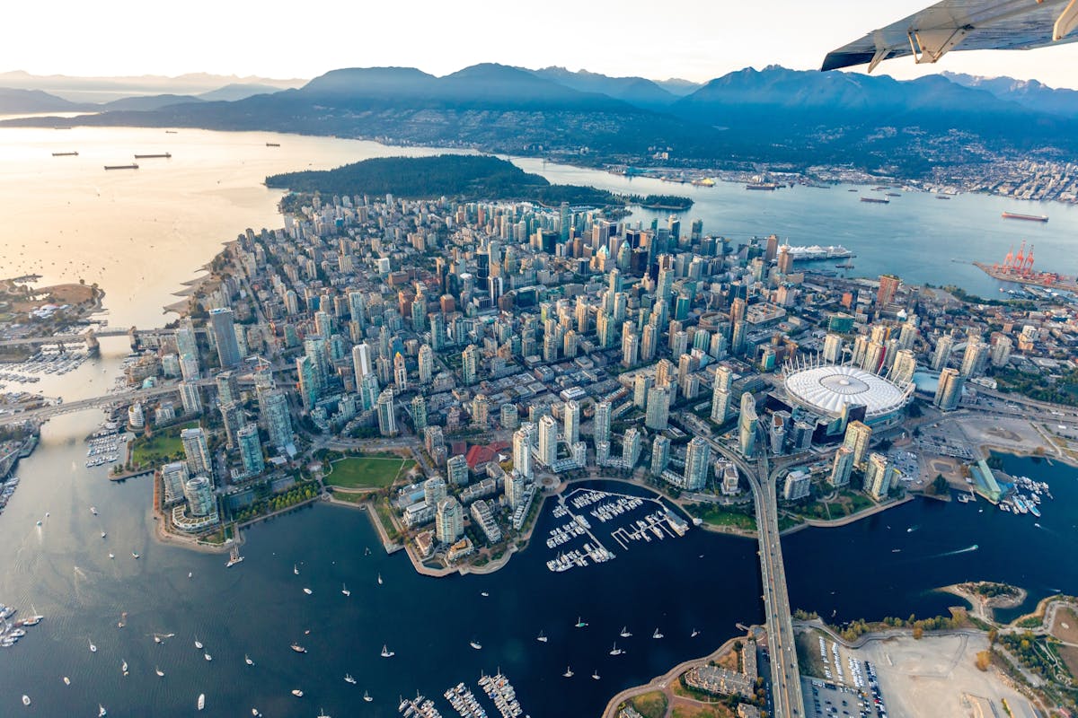 24- of 48-uur durende hop-on hop-off bustour door Vancouver met livegids