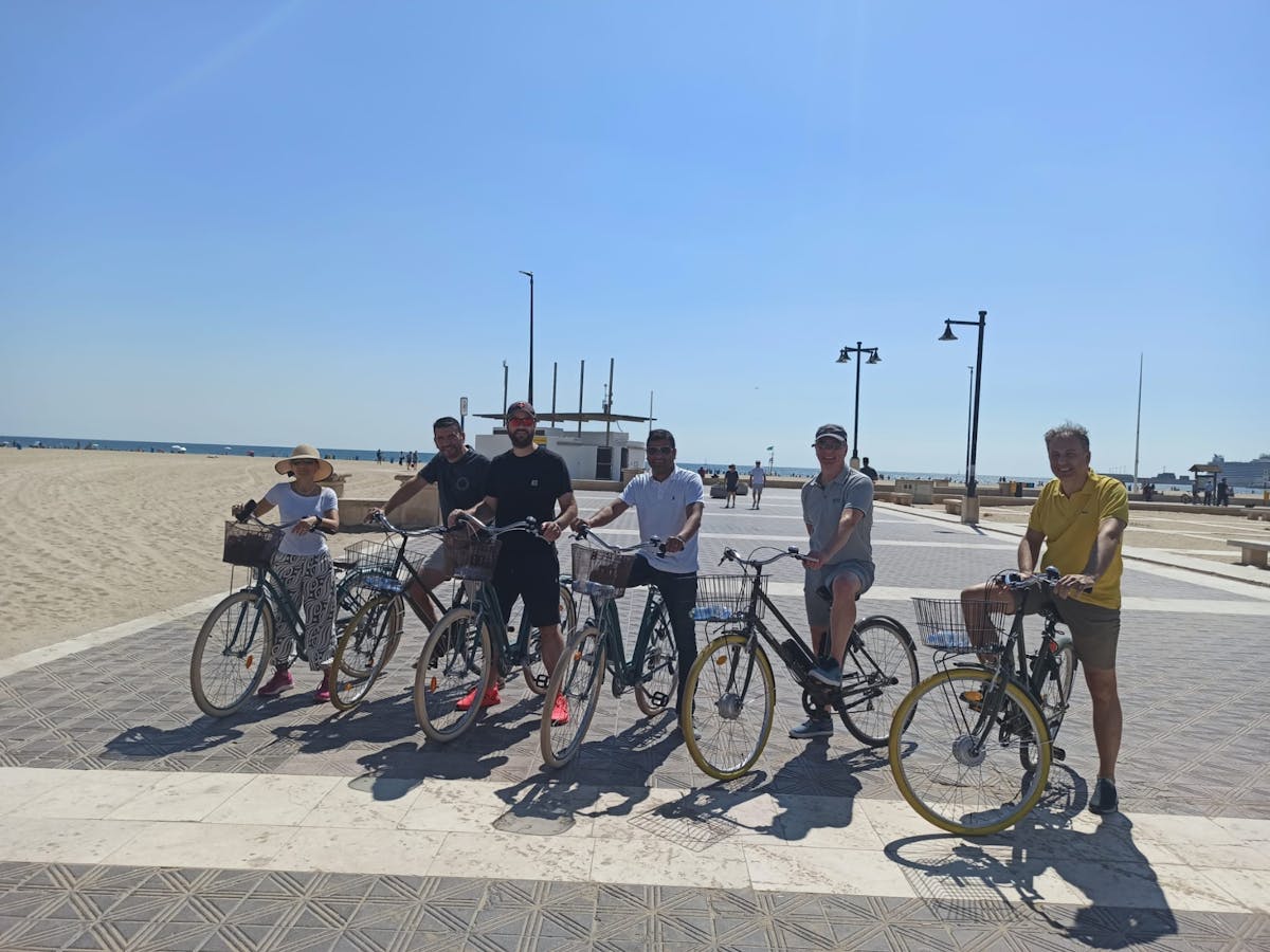 3-uur durende fietstocht door Valencia met haven en strand