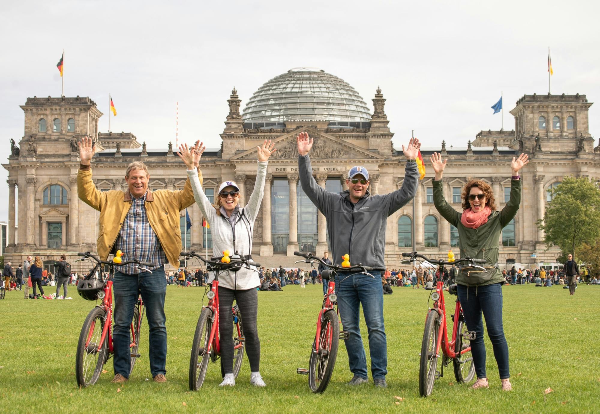 Berlin landmarks guided city bike tour