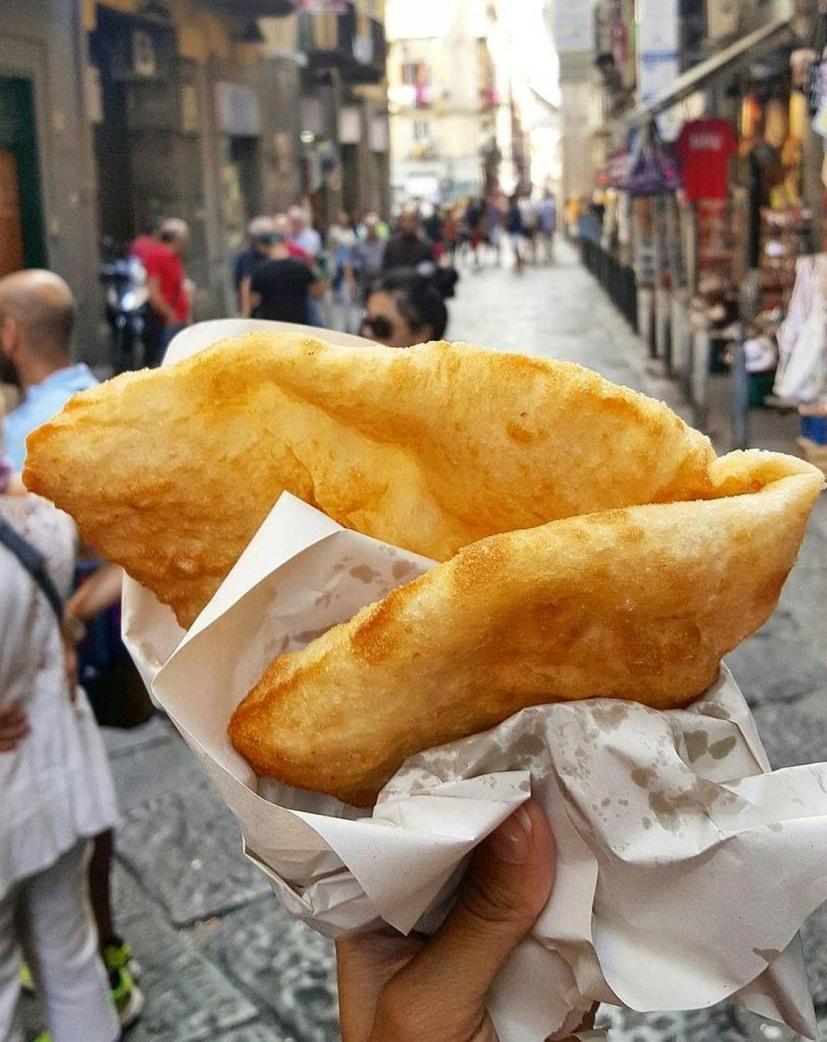 Visite à pied de la cuisine de rue de Naples avec dégustations