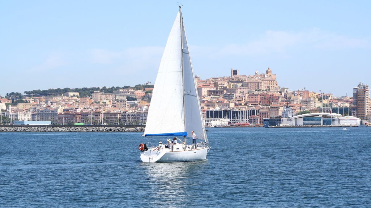 Zeiltocht van een halve dag in de Golf van Cagliari