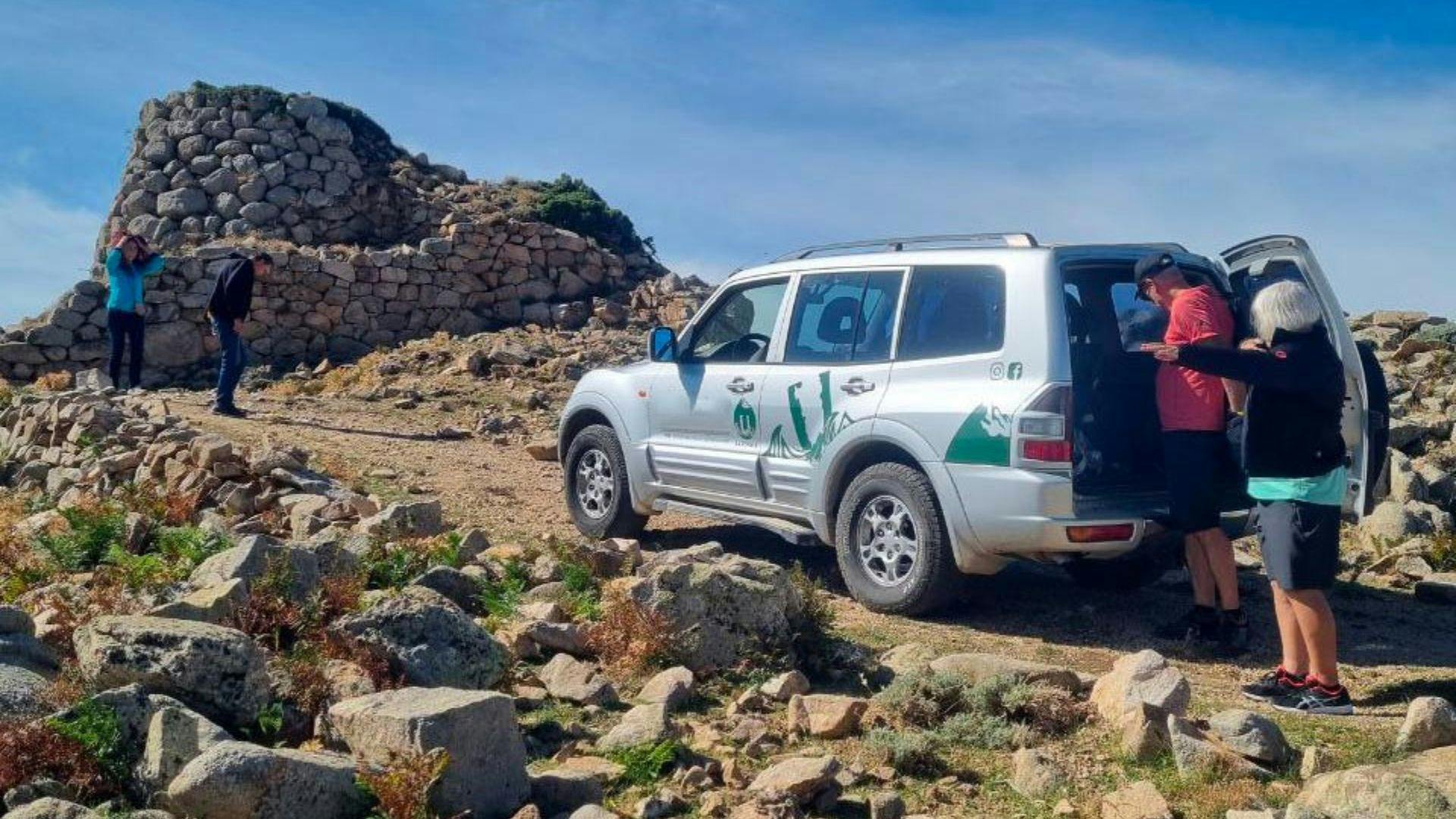 Excursion en 4x4 dans la Barbagia et déjeuner chez le berger depuis Arbatax