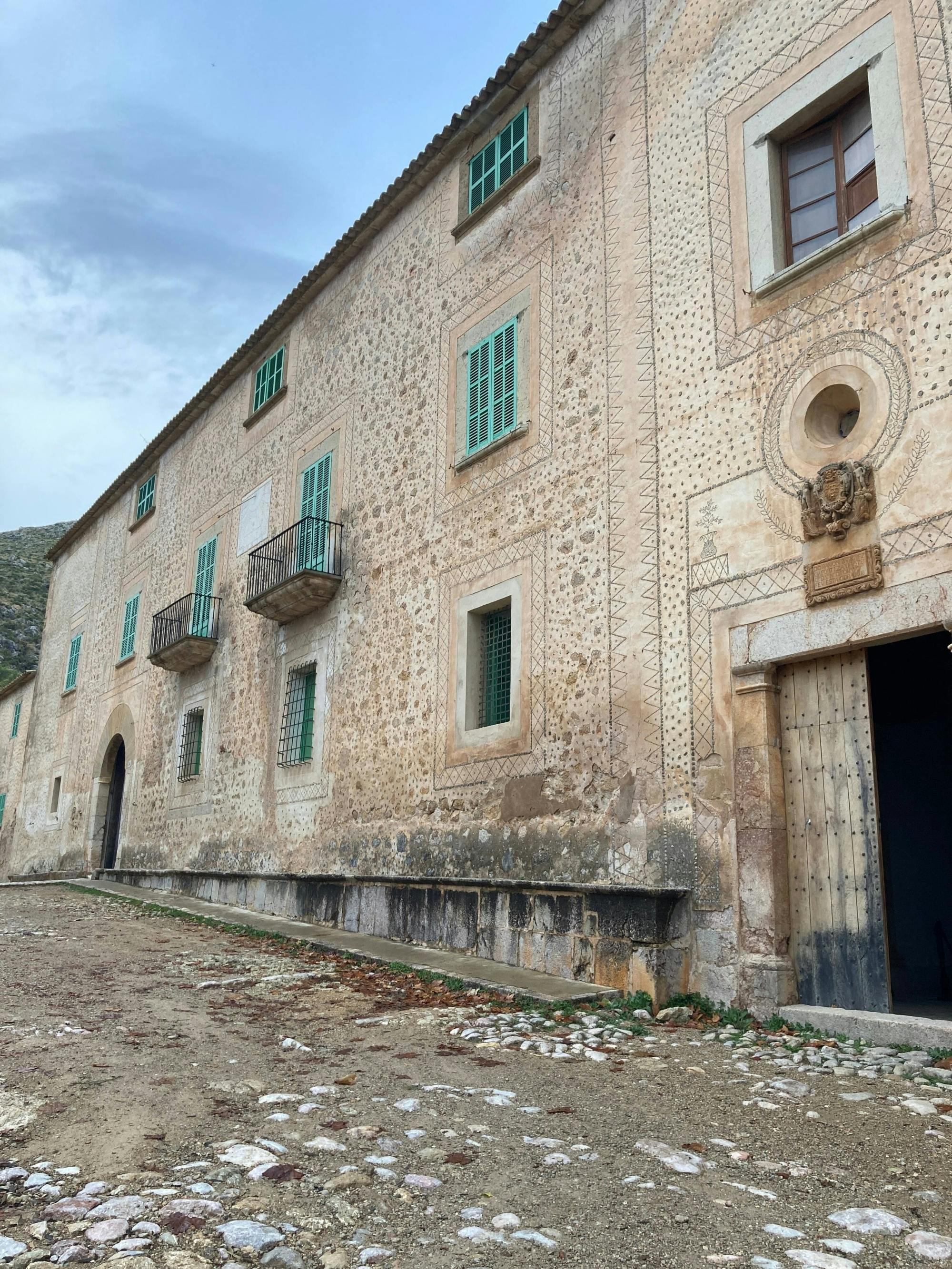 Guided hiking through Serra de Tramuntana’s historical sites with Eco Island Adventure