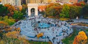 Passeio autoguiado com áudio pelas casas de celebridades de Nova York