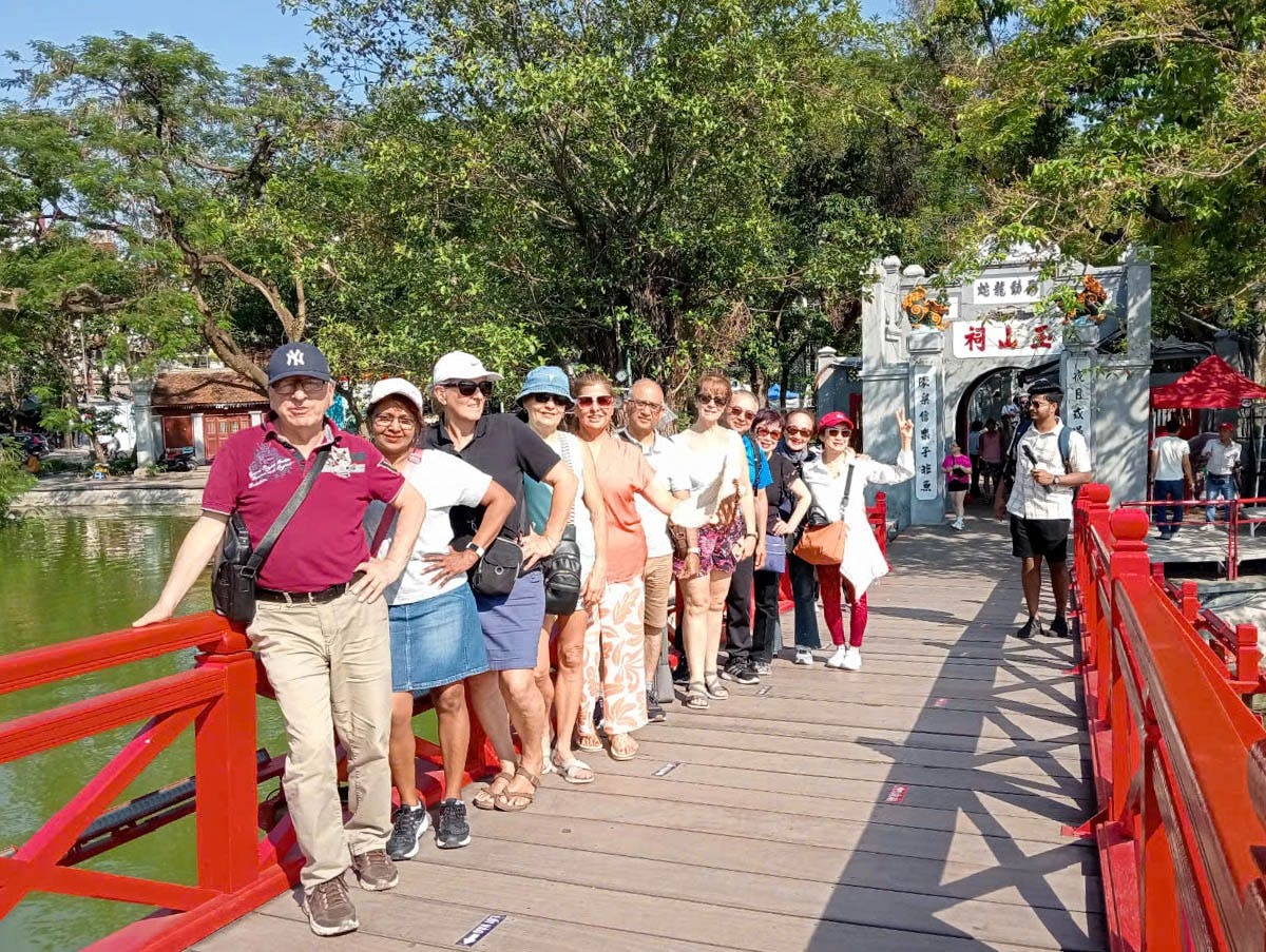 Ha Noi highlights with 1-hour cyclo ride full-day guided tour