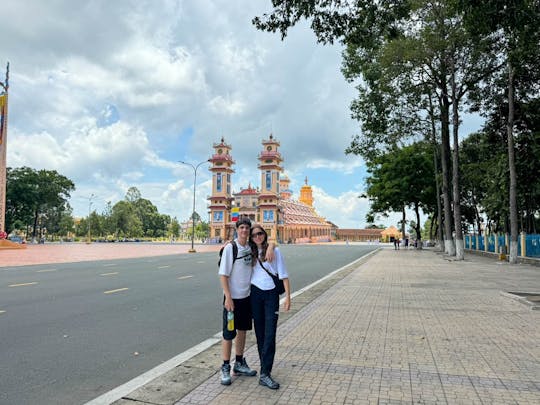 Tour zum Cao-Dai-Tempel und zum Black-Lady-Berg mit Mittagessen