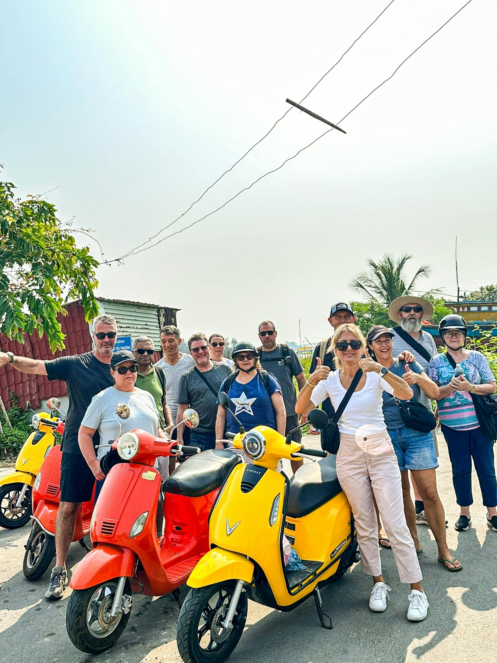 Passeio pelo campo de Hoi An em scooter elétrico