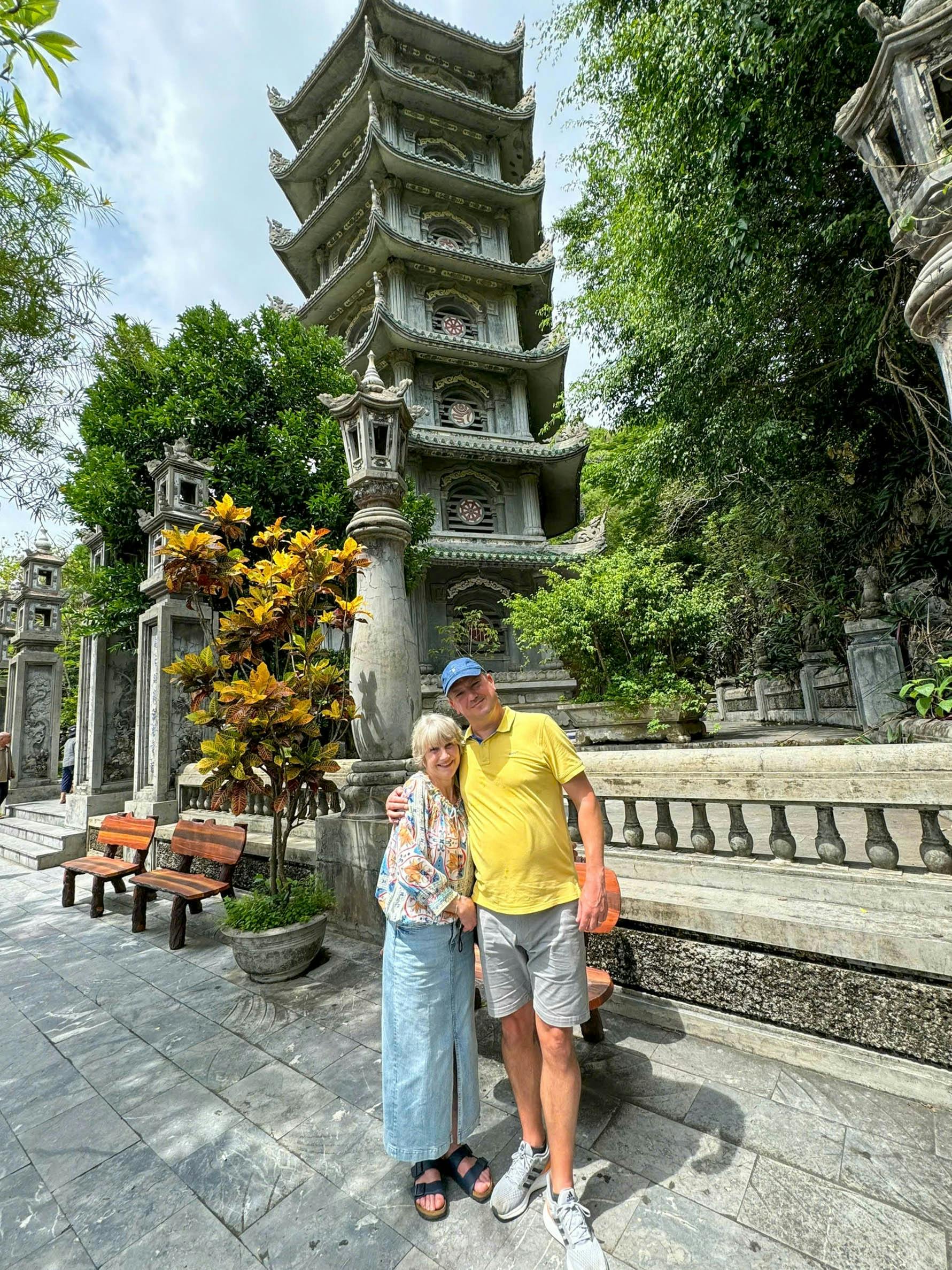 Tour guidato di Marble Mountains e Linh Ung Pagoda