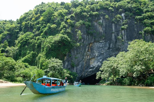 Full-day tour from Hue - Phong Nha cave and cruise