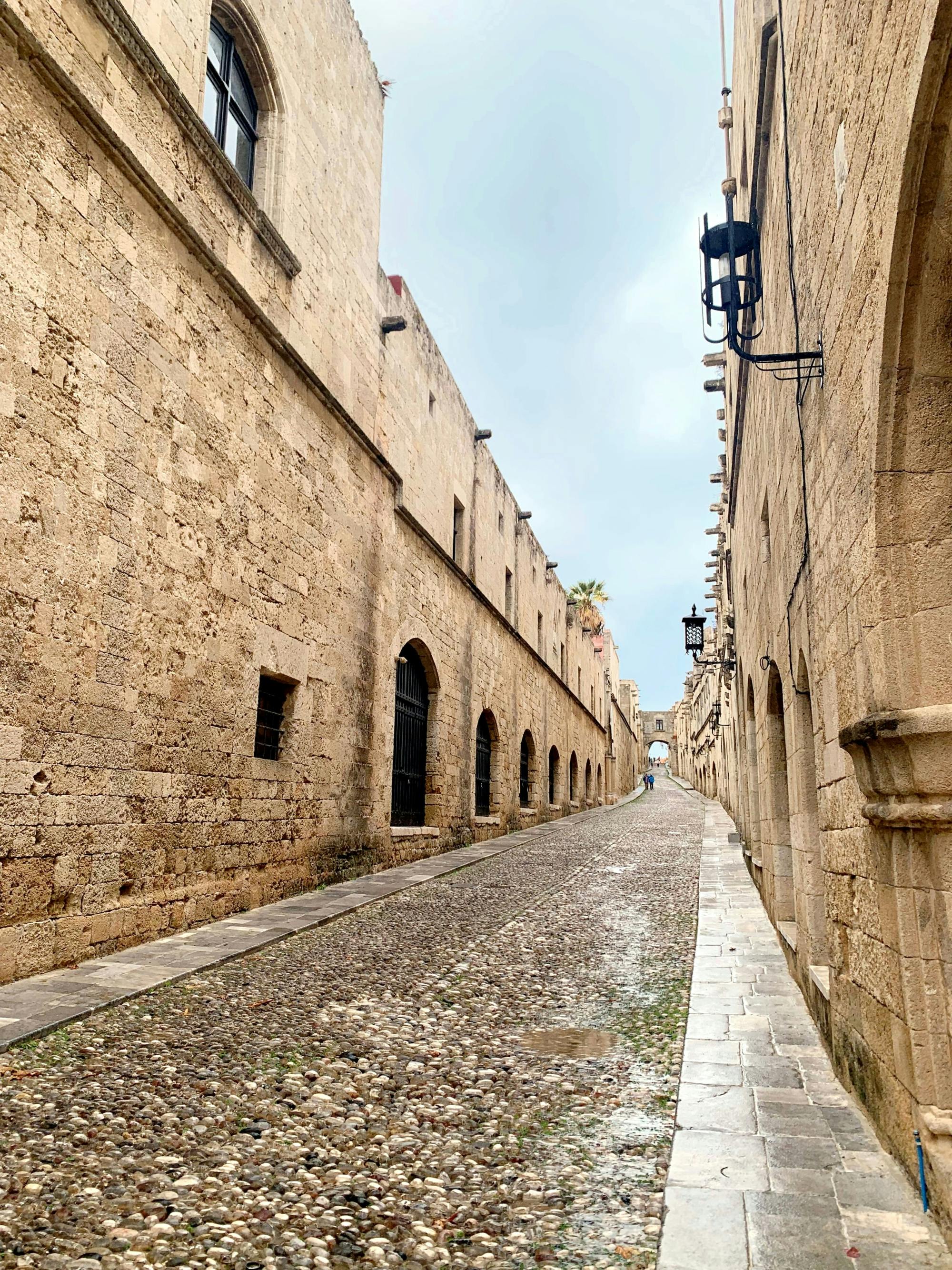 Lindos Acropolis & Rhodes Old Town Highlights Tour