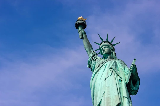 Statue of Liberty and Immigration Museum with Ferry and Audio Guide