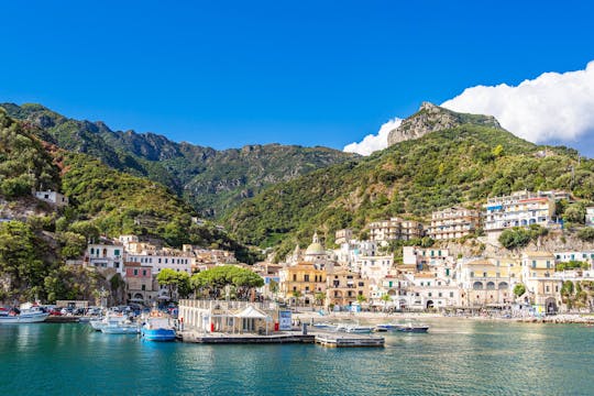 Visita guidata di un'intera giornata ad Amalfi e Cetara con giro in barca