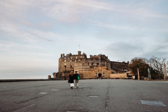 Edinburgh Castle guided tour with early VIP access