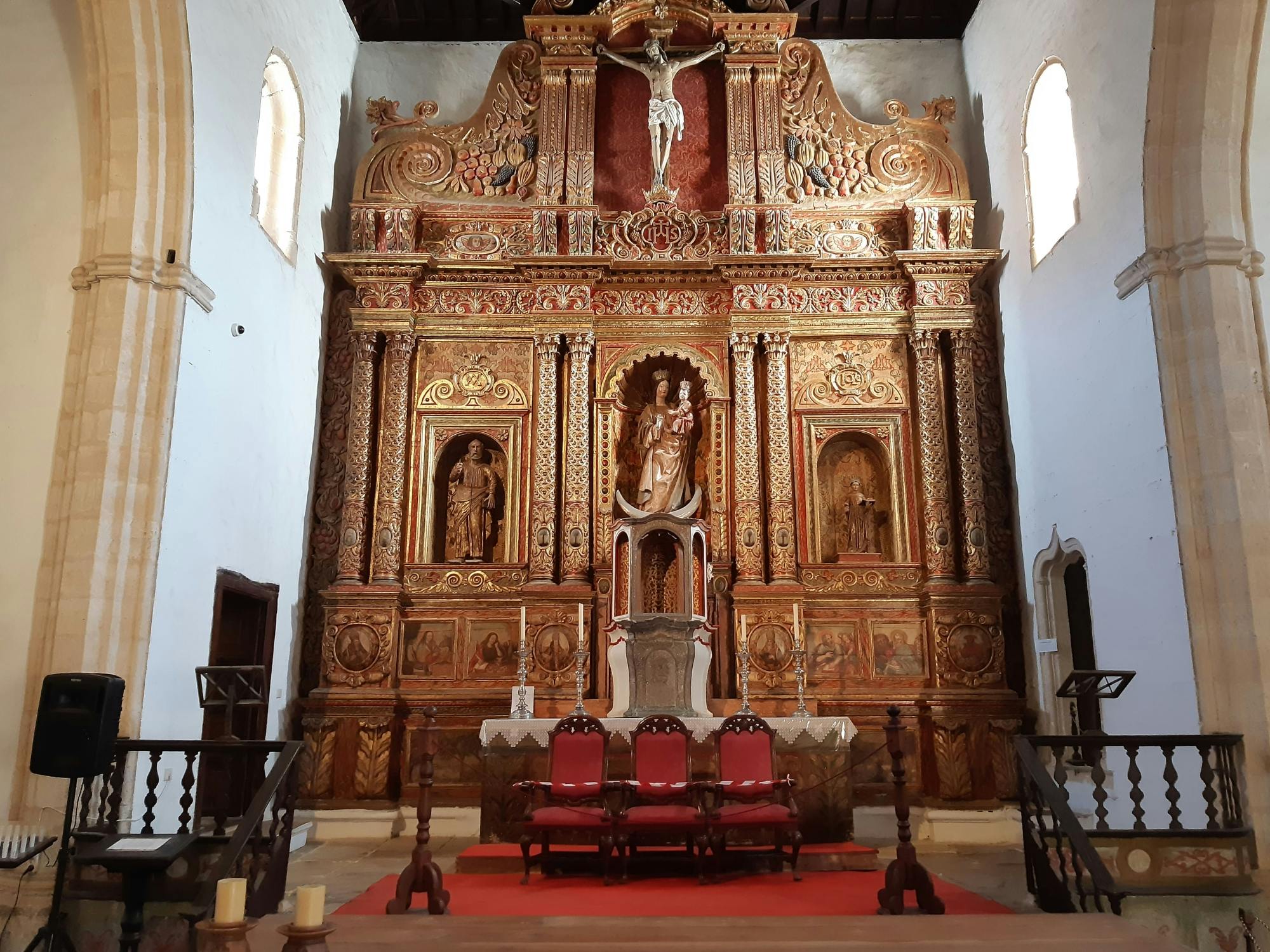 Fuerteventura villages, caves and farm tour with lunch from Lanzarote