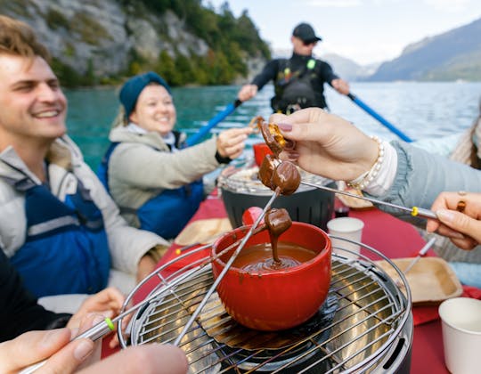 Passeio de barco com degustação de fondue de chocolate em Interlaken