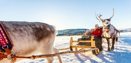 Levi Winter Highlights mit dem Schneemobil Familientour