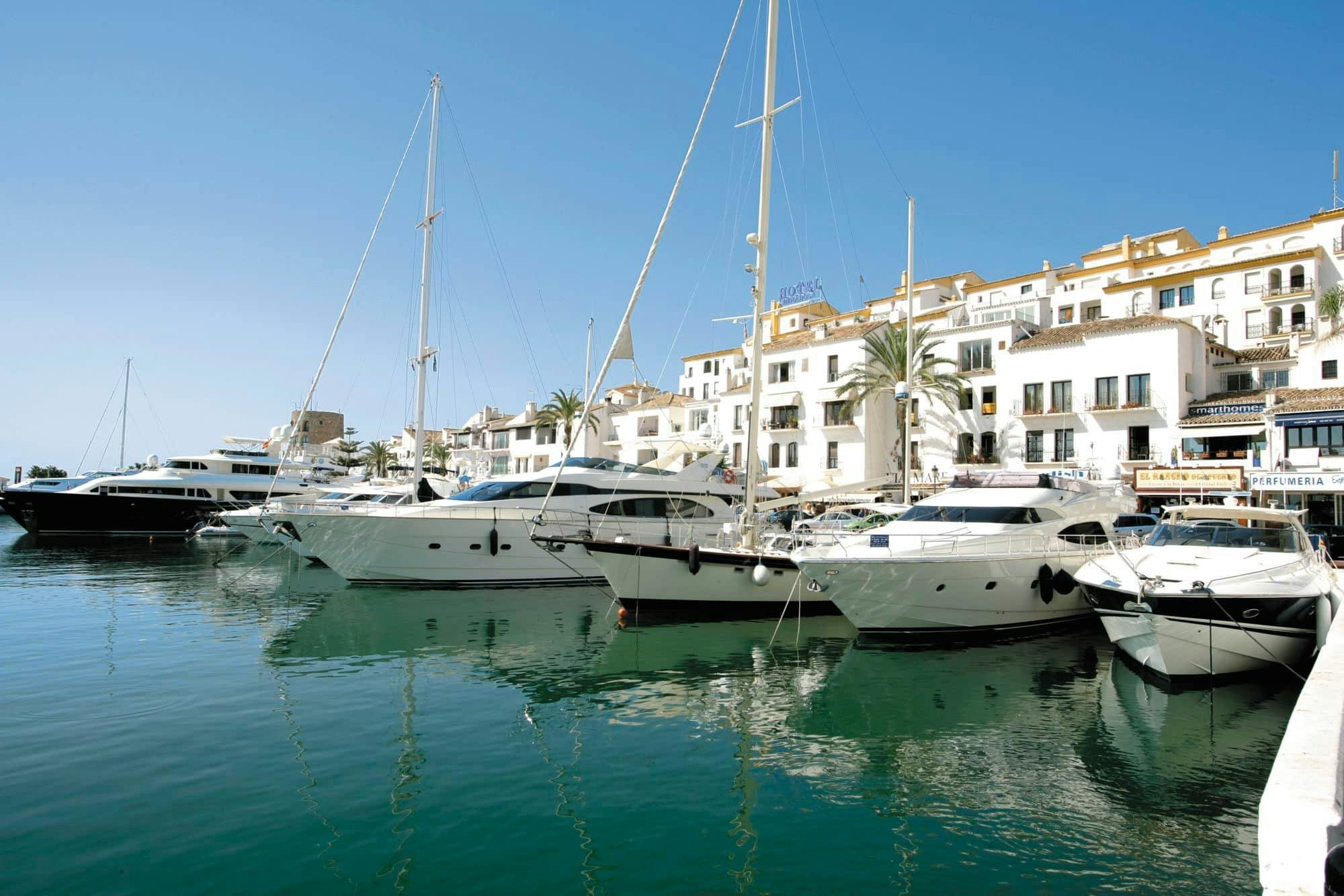 Marbella and Golden Mile half-day tour with Puerto Banus visit