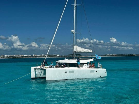 Isla Mujeres boottocht voor de hele familie met snorkelen, lunch en gedeelde golfkartour