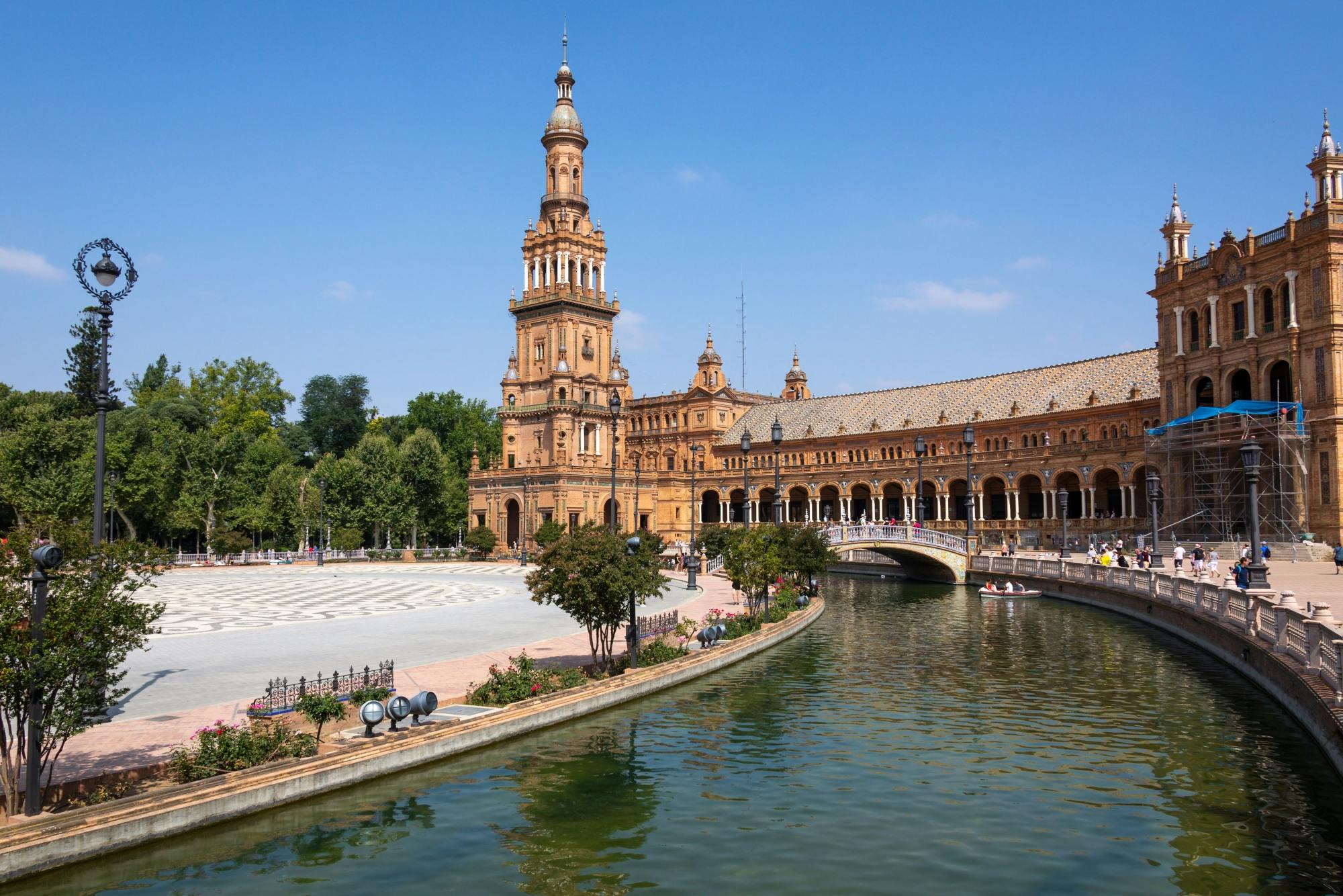 Seville Tour with Cathedral and Casa de Pilatos