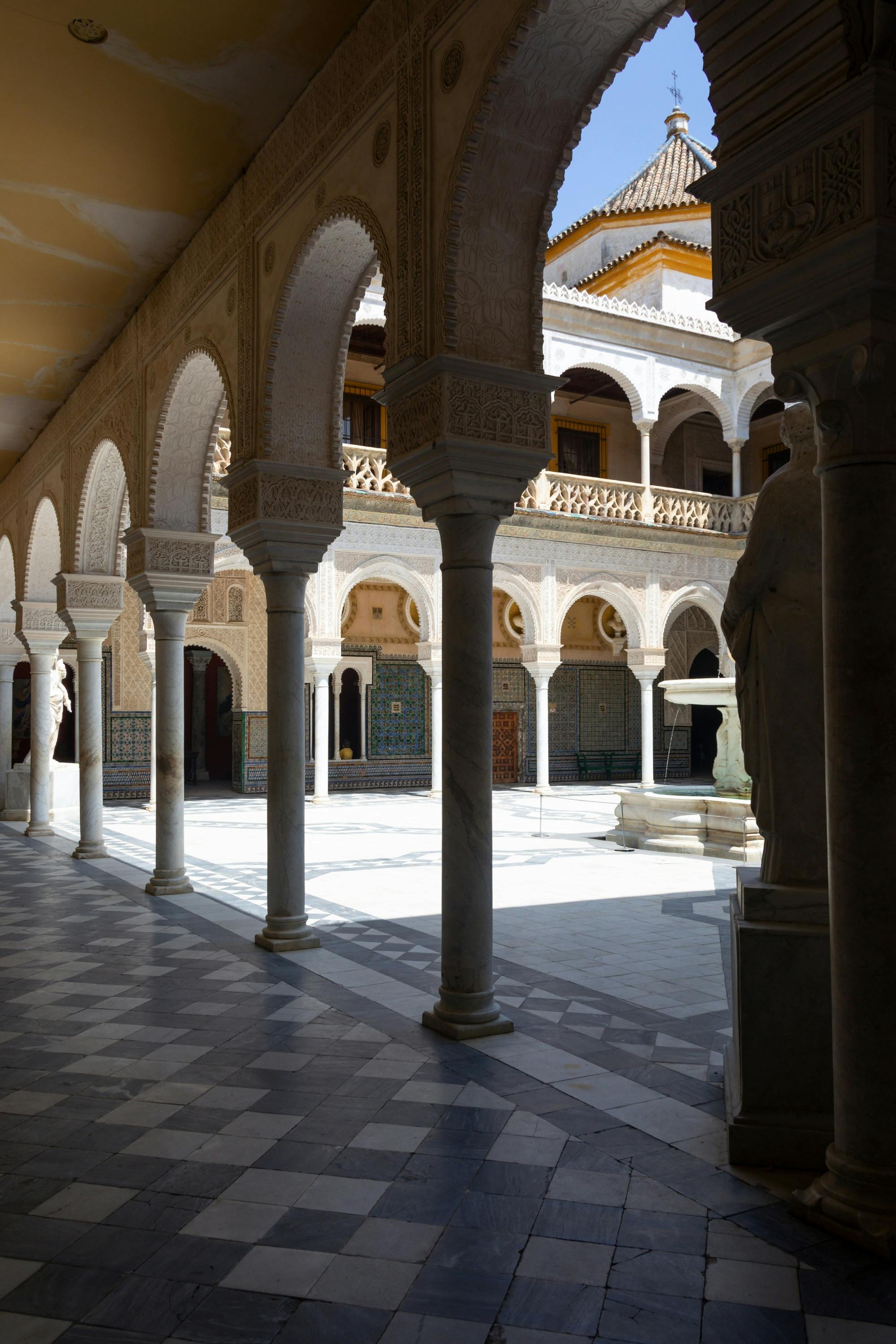 Seville Tour with Cathedral and Casa de Pilatos