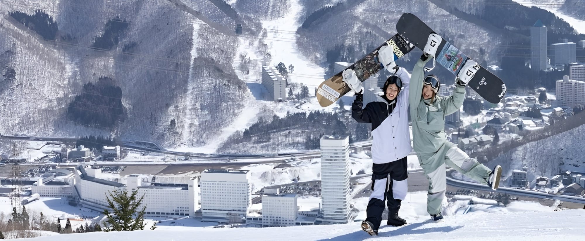 Acesso Premium de 1 dia a um renomado resort de esqui japonês