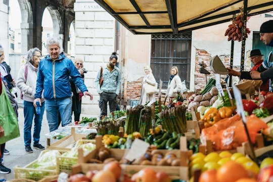 Zwiedzanie targu Rialto, kurs gotowania i lunch w Wenecji