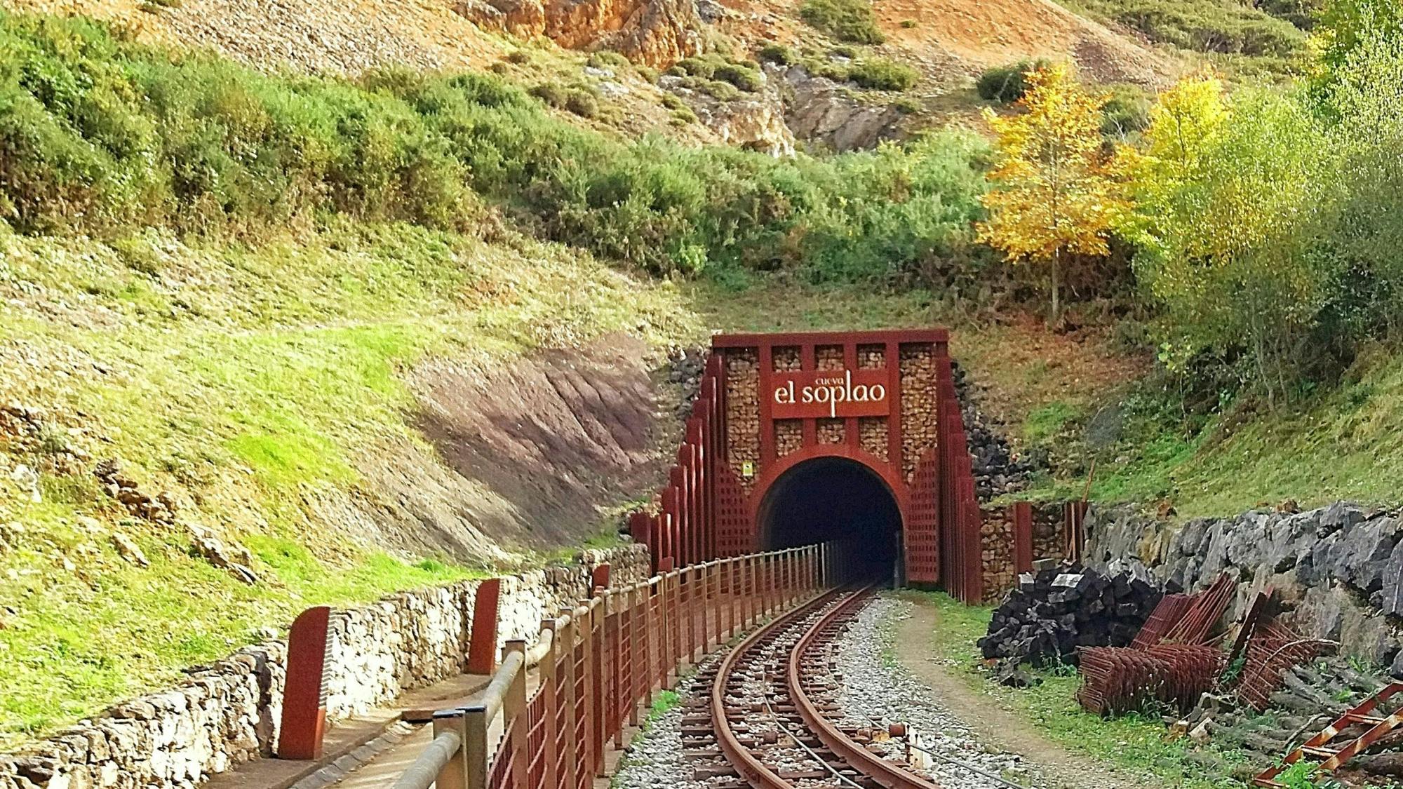 Excursion Guidée avec Billets pour la Grotte d'El Soplao au Départ de Santander