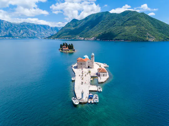 Excursión en barco a Perast y a Nuestra Señora de las Rocas