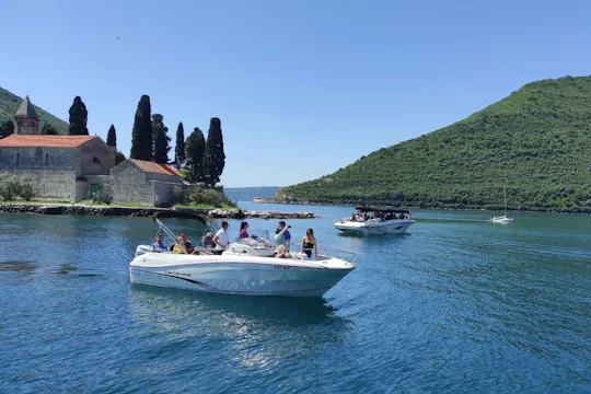 Private Boat Excursion to Perast and Our Lady of the Rocks