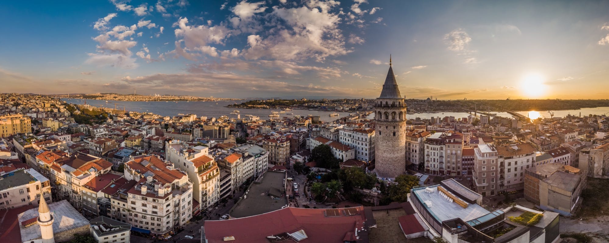 Skip-the-line Ticket for Dolmabahce Palace and Galata Tower