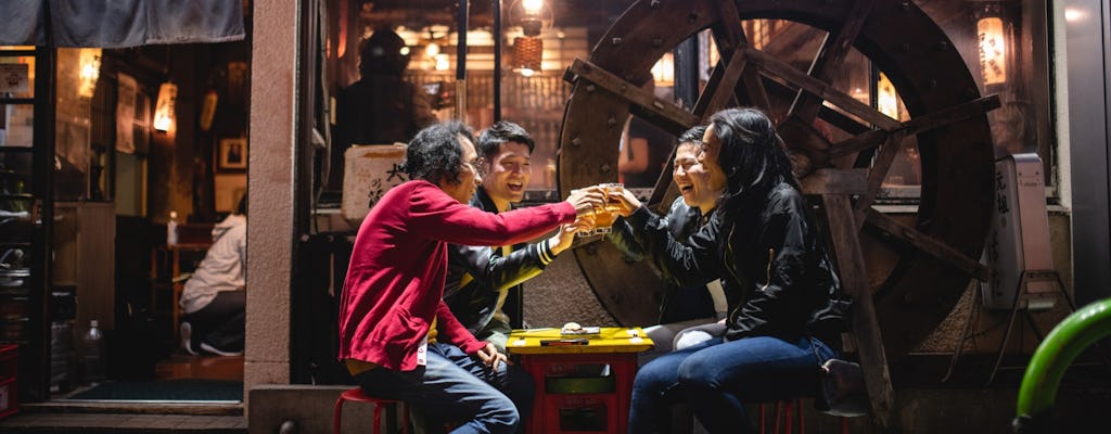 Recorrido nocturno por Shibuya con degustación de comida local