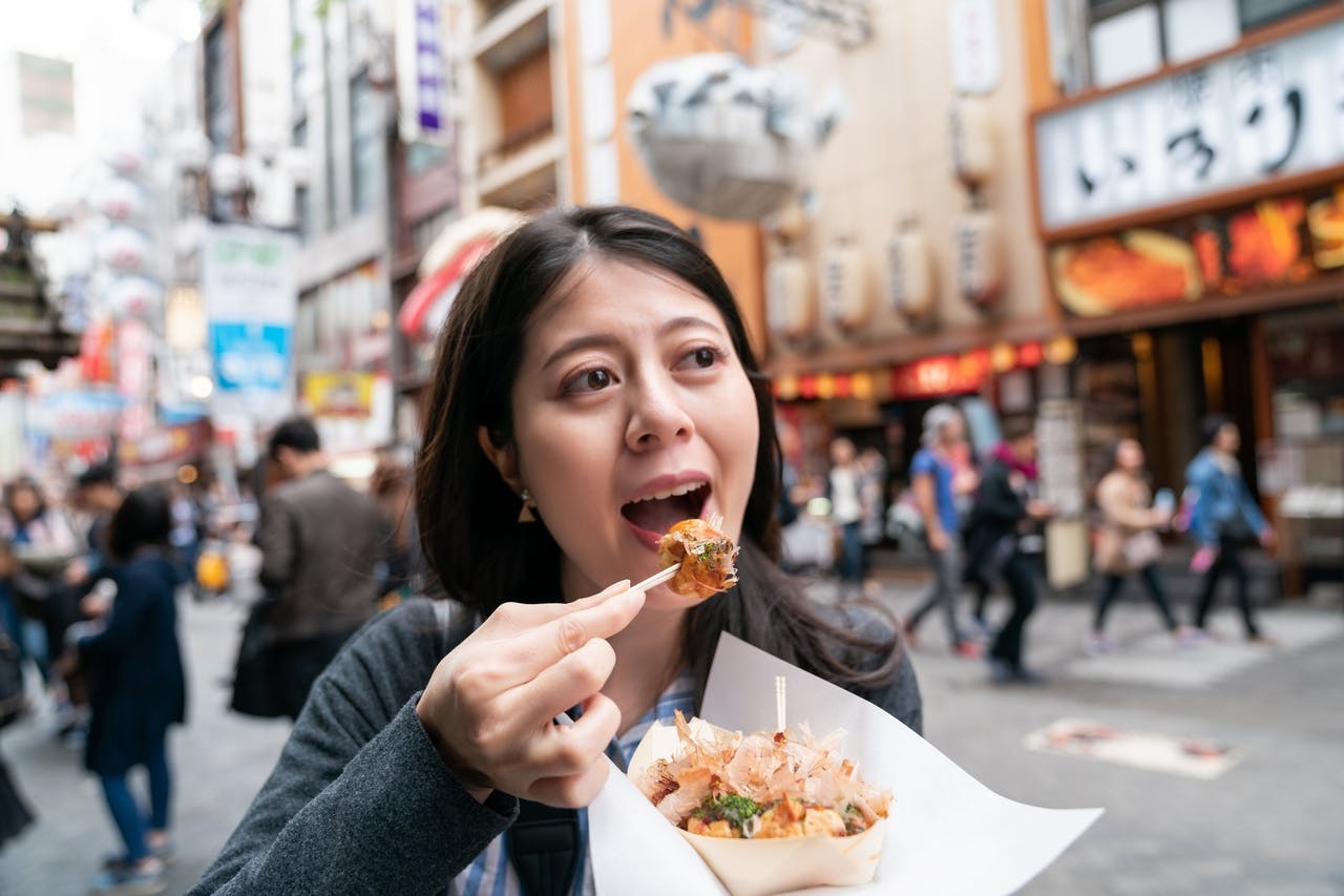 Tour guiado de comida tradicional japonesa em Osaka