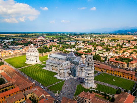 Kustexcursie van Livorno naar Pisa en Lucca met stadstour