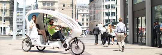 Geneva highlights tour by taxi-bike