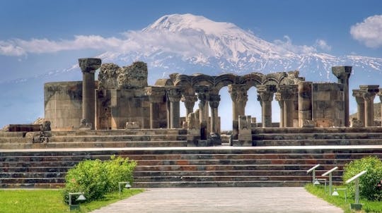 Half-day tour to the Holy City Echmiadzin and Zvartnots Temple