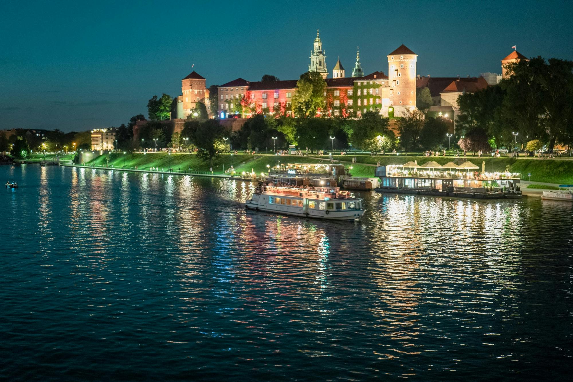 Krakow at night 60-minutes boat tour