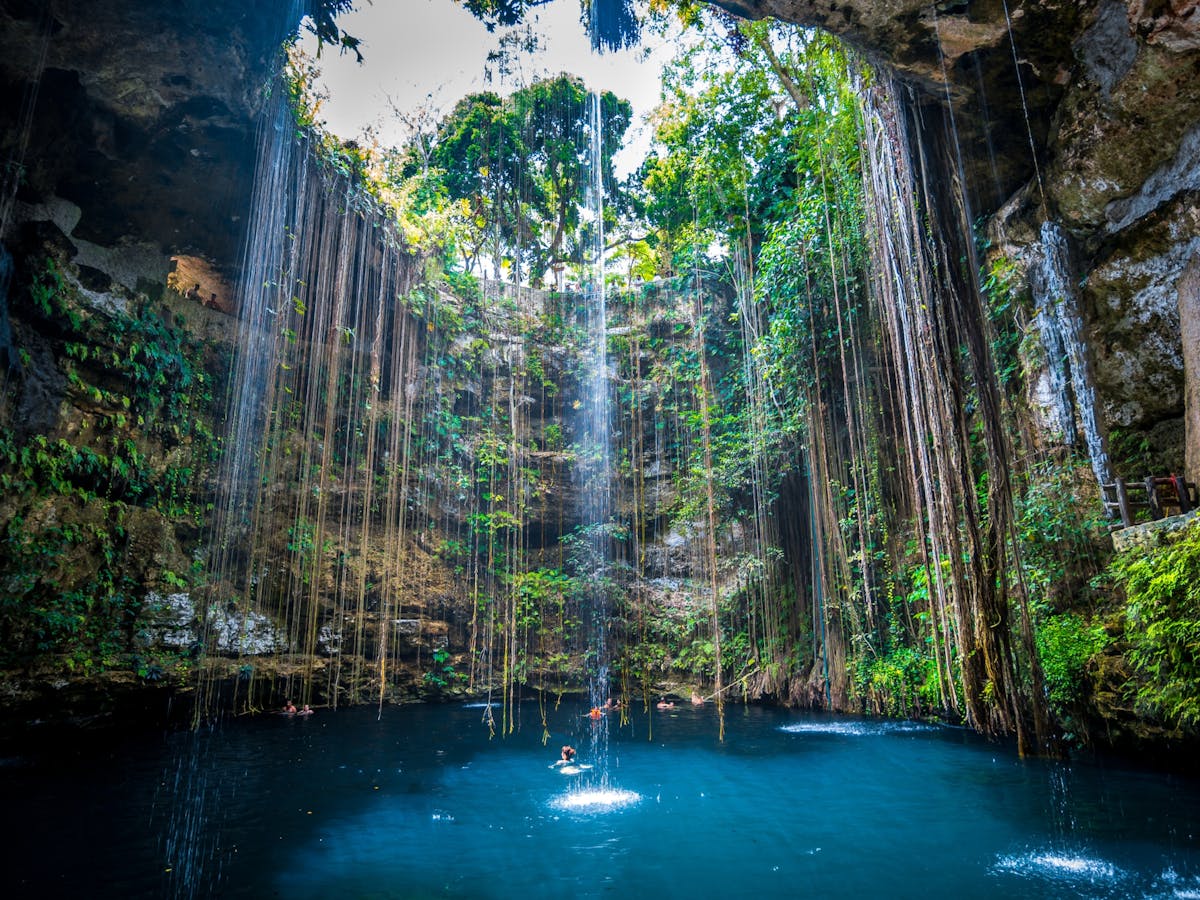 Halve dag drie-cenote tour naar Cascabel, Chacsinkín en Xooch'